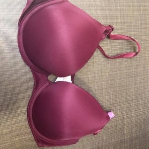 Victoria secret bra..34B